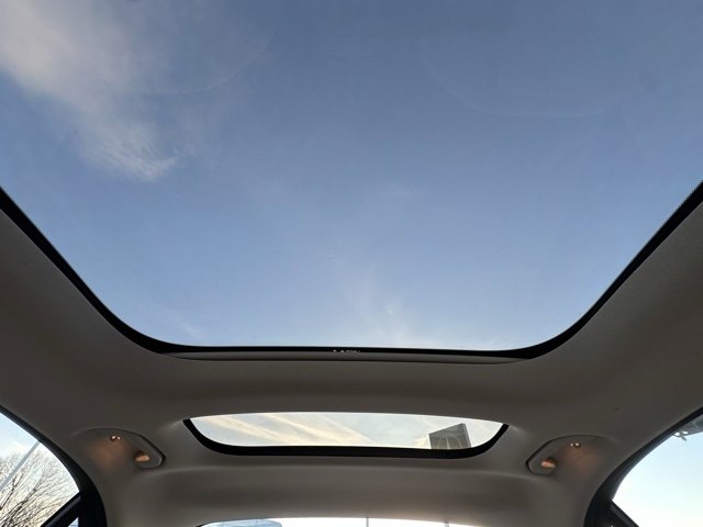 Certified 2018 Mercedes-Benz E 300 4MATIC image 11