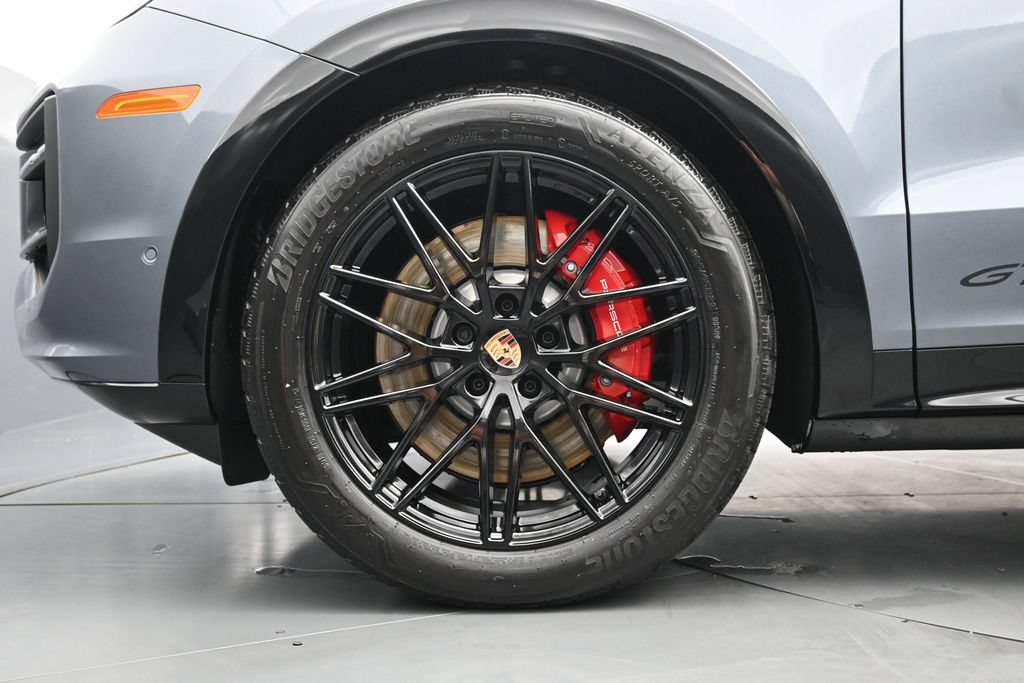 New 2026 Porsche Cayenne GTS AWD/4WD image 8
