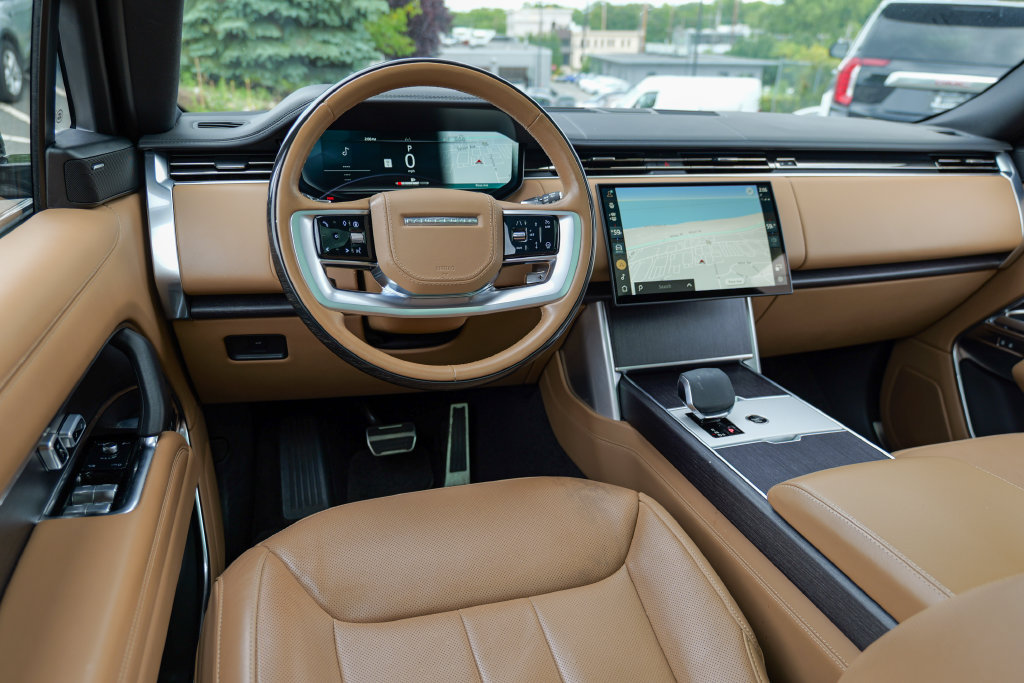 Used 2024 Land Rover Range Rover SE AWD/4WD image 42