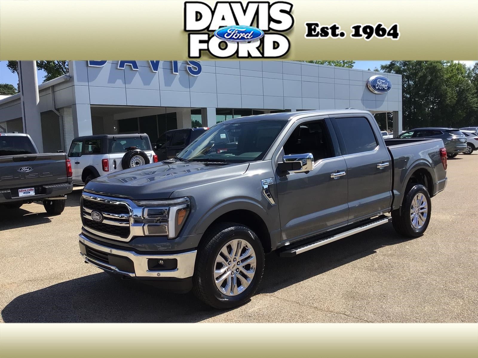 New 2026 Ford F150 Lariat w/ Equipment Group 501A Mid
