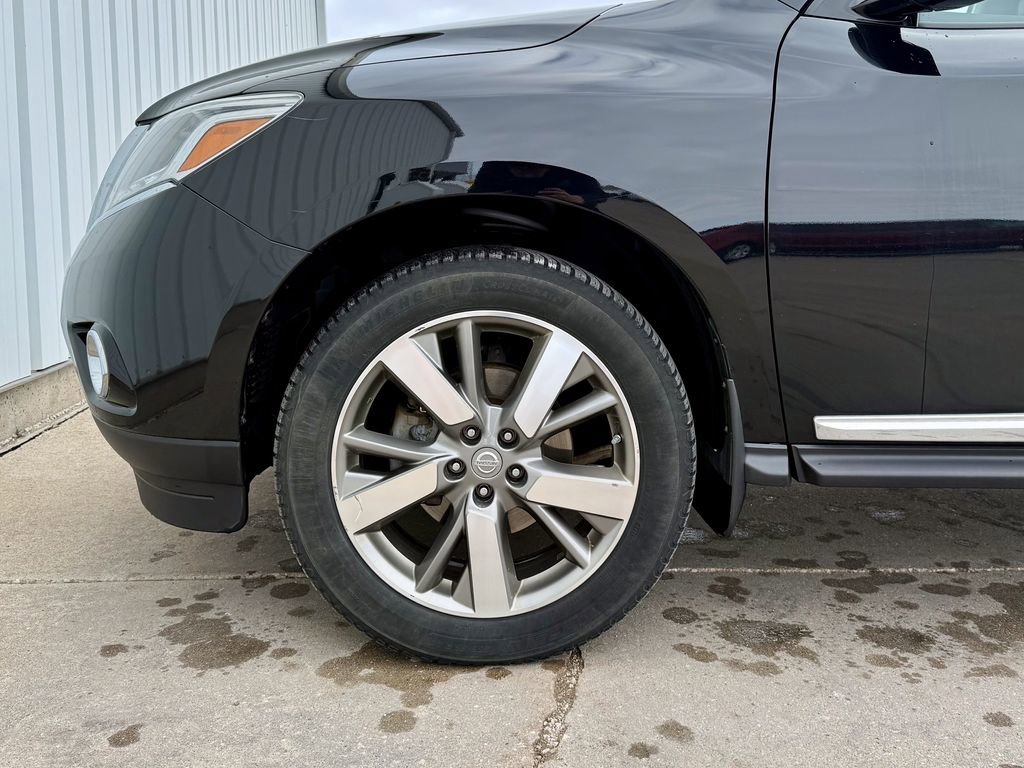 Used 2014 Nissan Pathfinder Platinum w/ Platinum Premium Package image 29