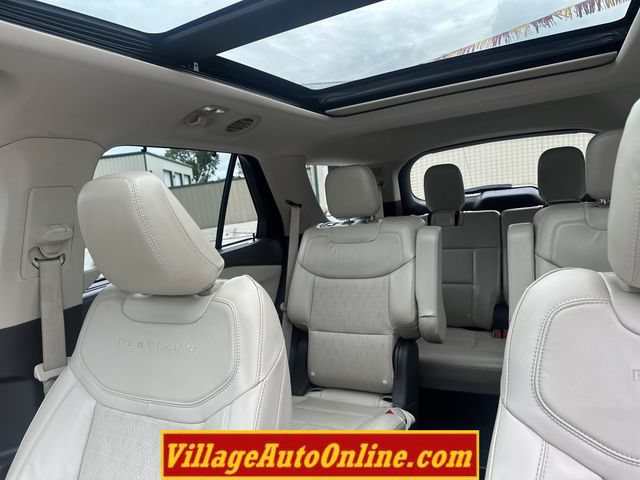 Used 2021 Ford Explorer Platinum w/ Equipment Group 601A AWD/4WD image 19
