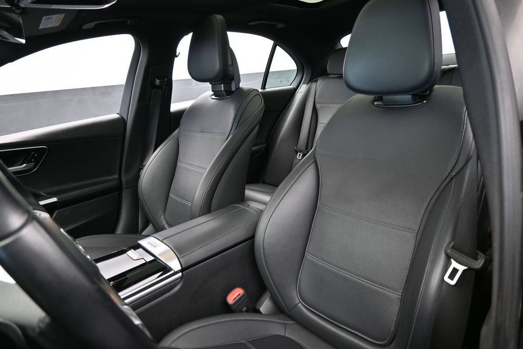 Used 2025 Mercedes-Benz C 300 Sedan image 10