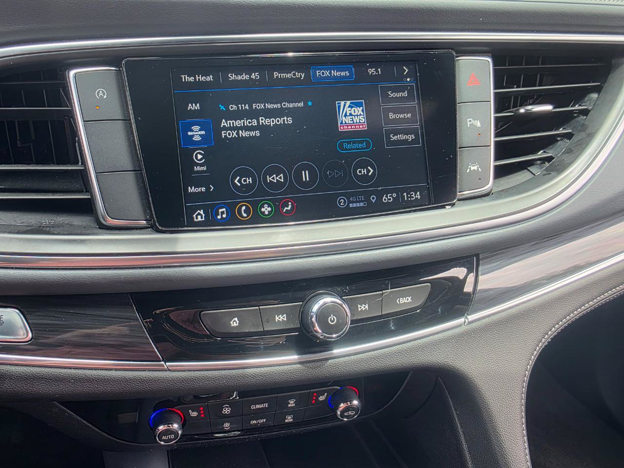 Used 2023 Buick Enclave Essence w/ Experience Buick Package FWD image 10