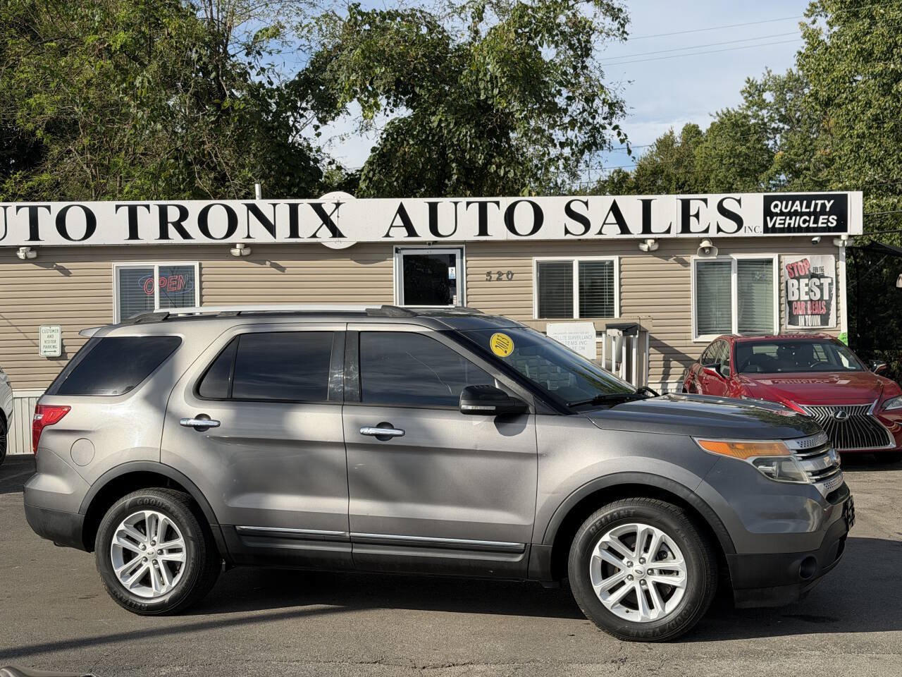 Used 2013 Ford Explorer XLT FWD image 24