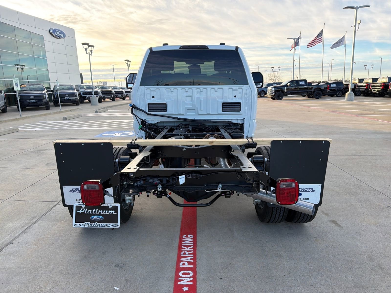 New 2026 Ford F450 XLT w/ XLT Value Package image 4