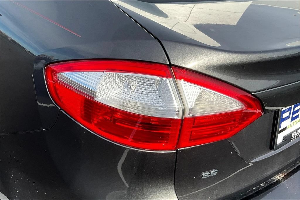 Used 2015 Ford Fiesta SE w/ Comfort Package FWD image 23