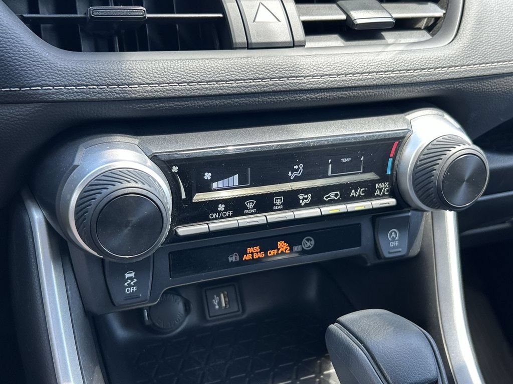 Used 2023 Toyota RAV4 LE AWD/4WD image 21