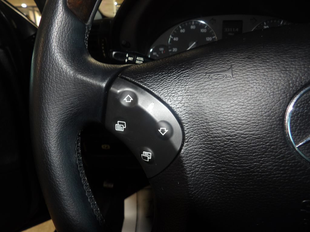 Used 2006 Mercedes-Benz C 350 Sedan image 14