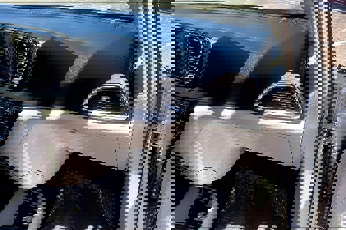 Used 2024 Chrysler Pacifica Touring-L image 13