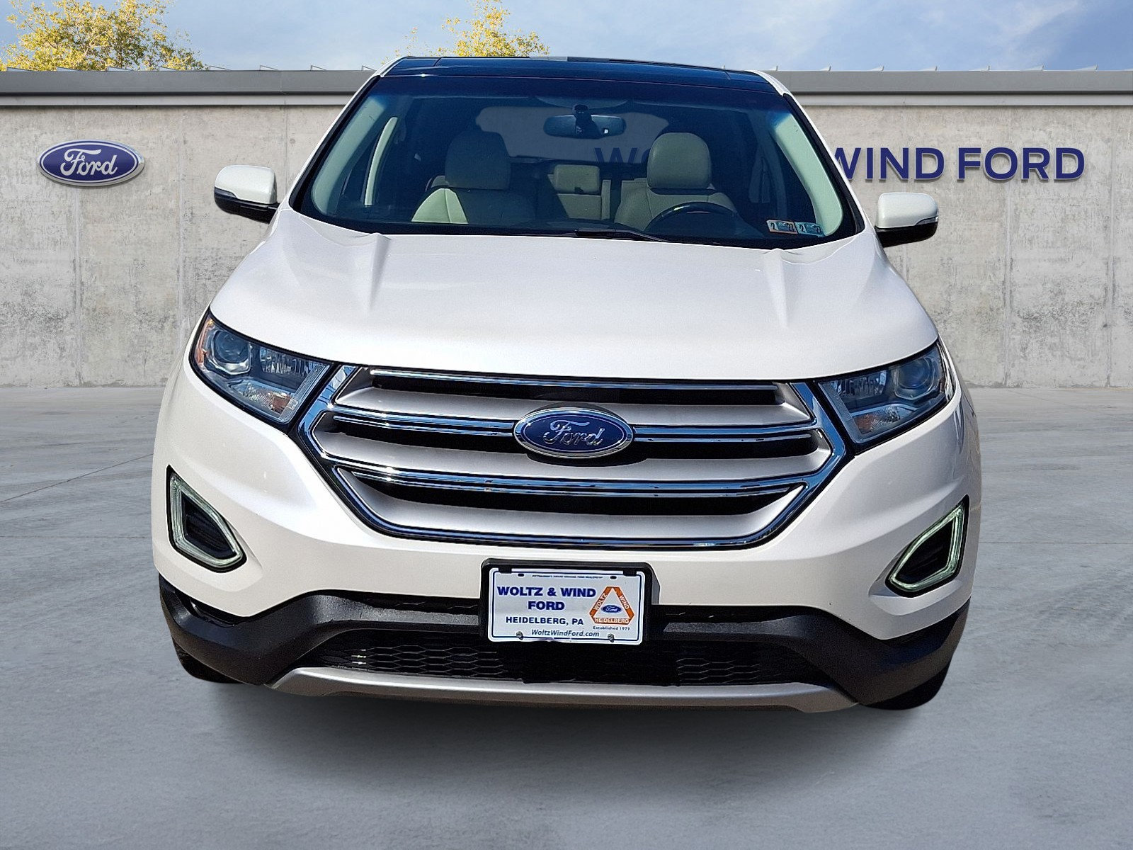 Used 2017 Ford Edge Titanium w/ Technology Package AWD/4WD image 2