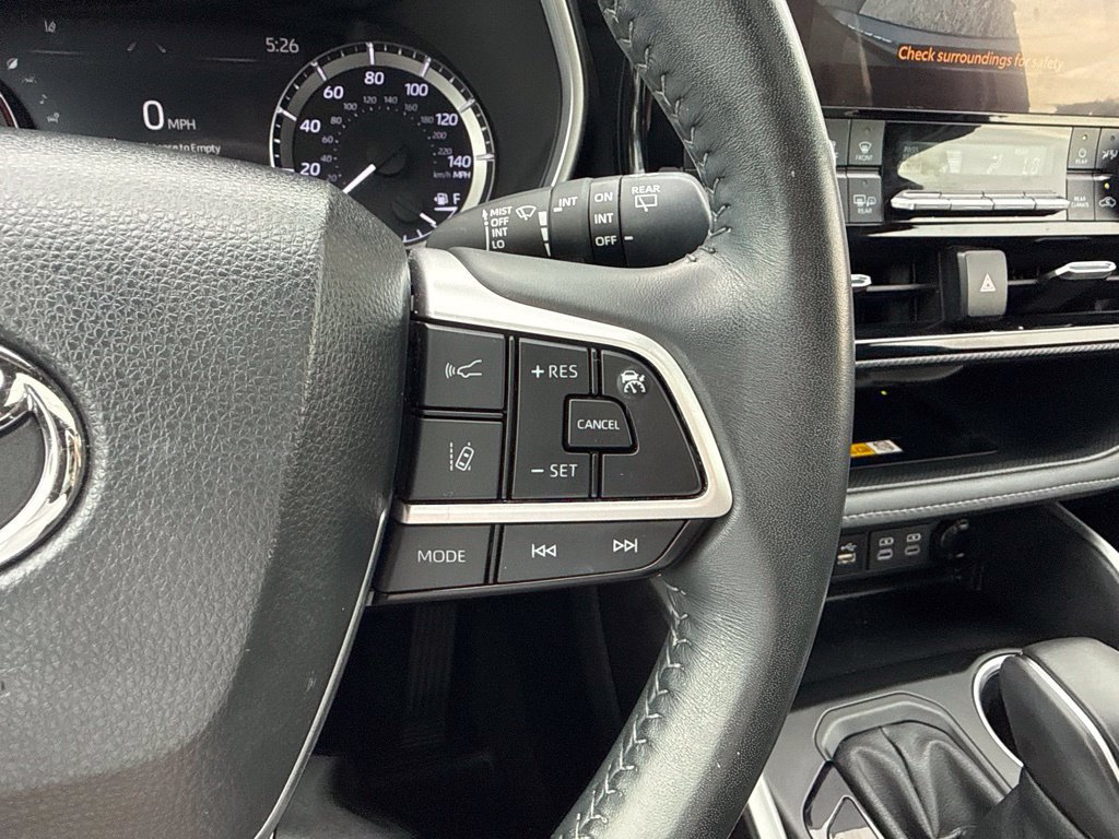 Used 2024 Toyota Highlander XSE AWD/4WD image 39
