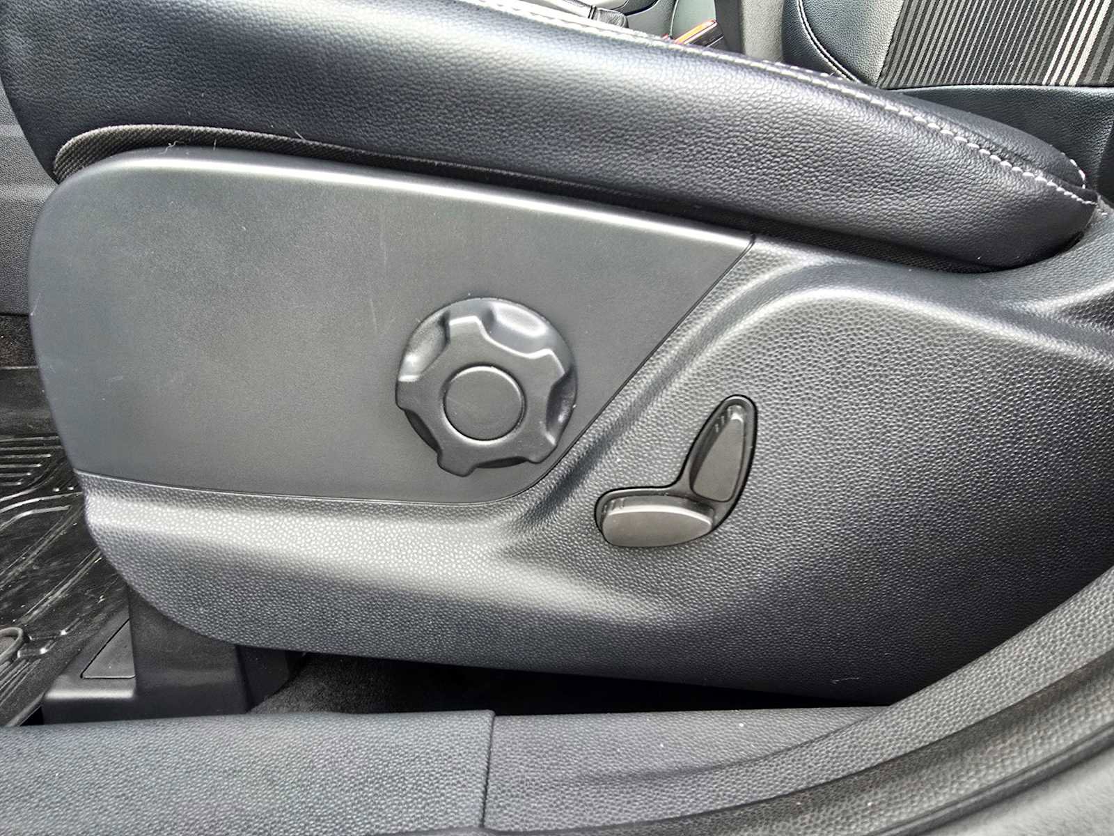 Used 2019 Ford EcoSport SES image 23