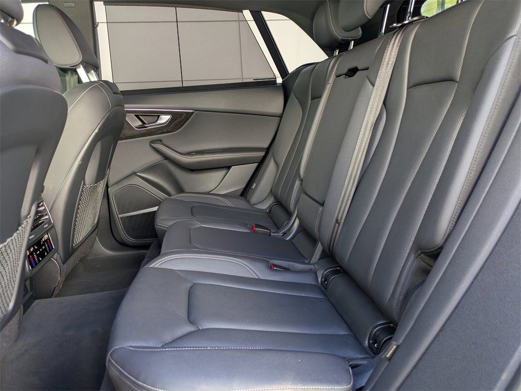 Used 2023 Audi Q8 Premium Plus image 15