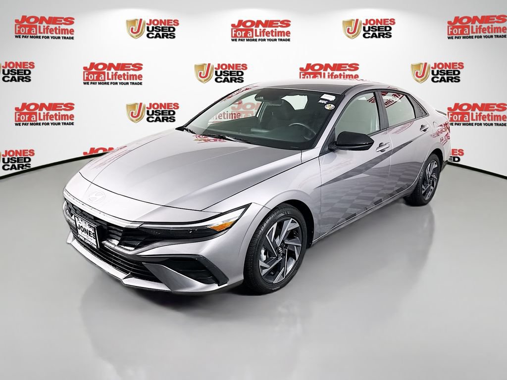 Certified 2025 Hyundai Elantra Sport FWD image 12