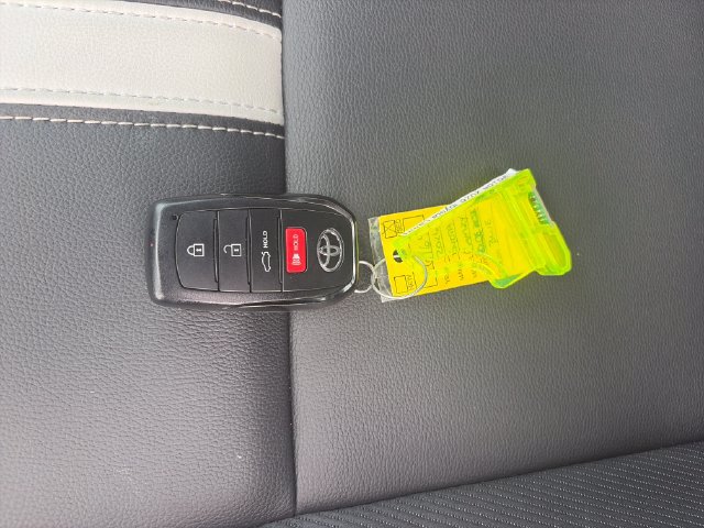 Used 2026 Toyota Camry SE FWD image 26