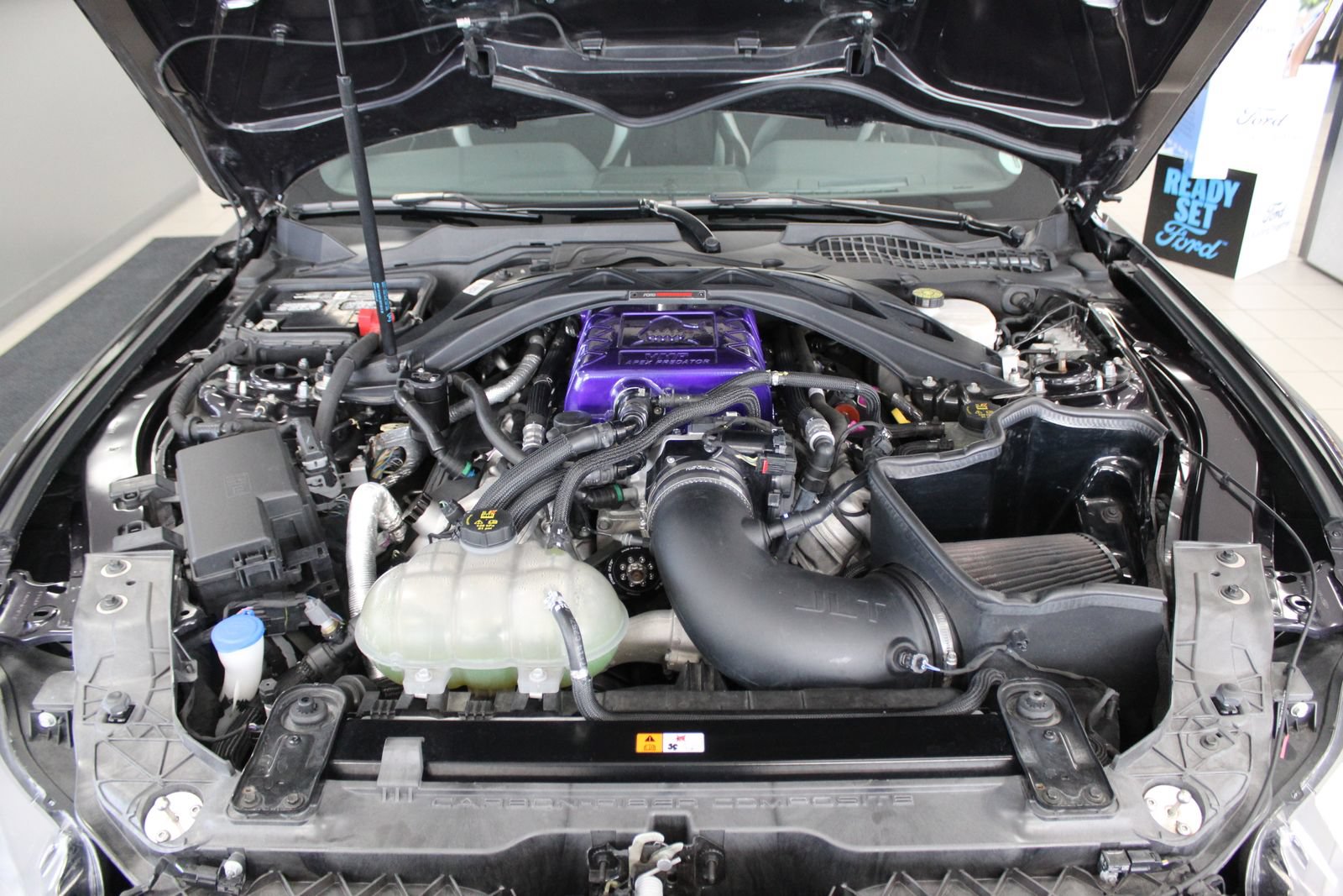 Used 2022 Ford Mustang Shelby GT500 w/ Technology Package RWD image 31