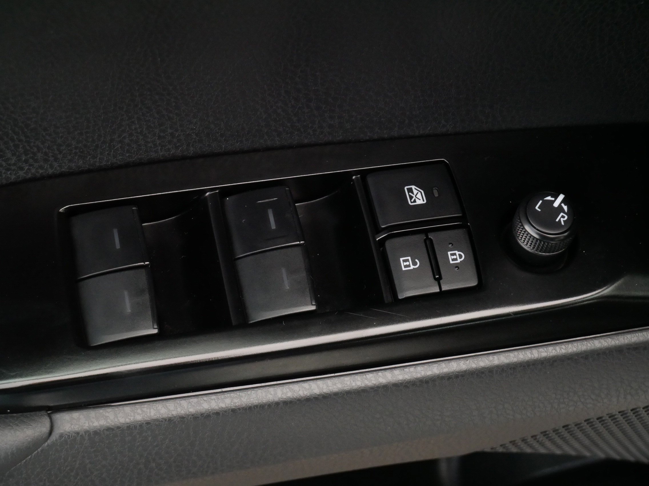 Used 2026 Toyota Camry LE FWD image 19