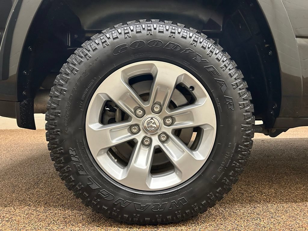 Used 2019 RAM 1500 Laramie AWD/4WD image 27