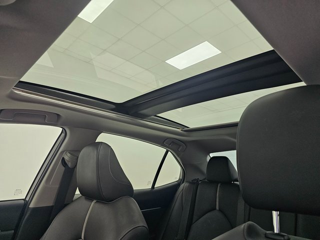 Used 2021 Toyota Camry XSE image 25