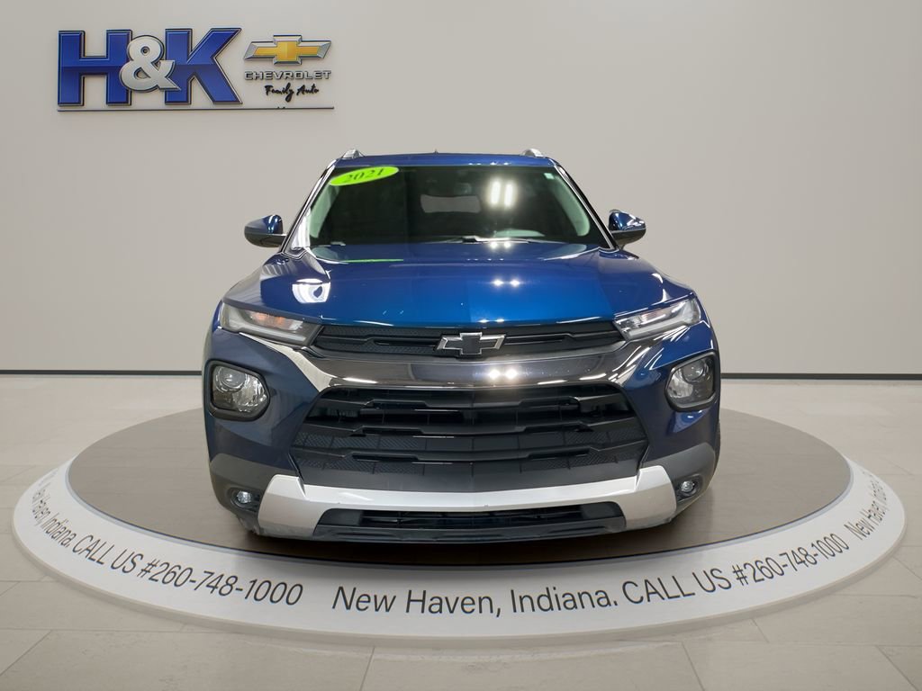 Used 2021 Chevrolet TrailBlazer LT w/ Premium Seating Package image 2