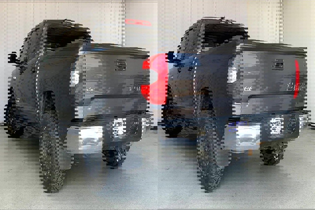 Used 2020 Toyota Tundra SR5 w/ SR5 Upgrade Package image 5