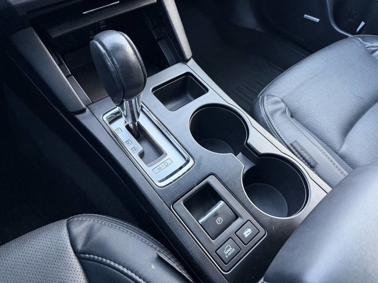 Used 2017 Subaru Outback 2.5i Limited w/ Popular Package #5 image 10