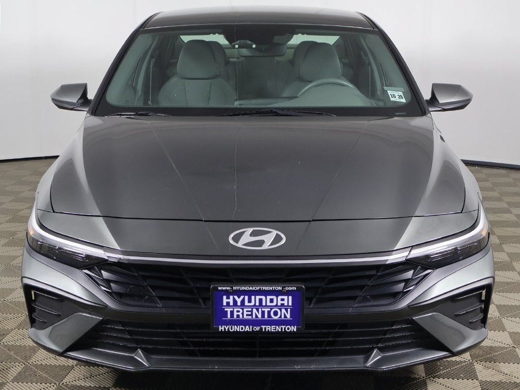 Used 2024 Hyundai Elantra SEL FWD image 10