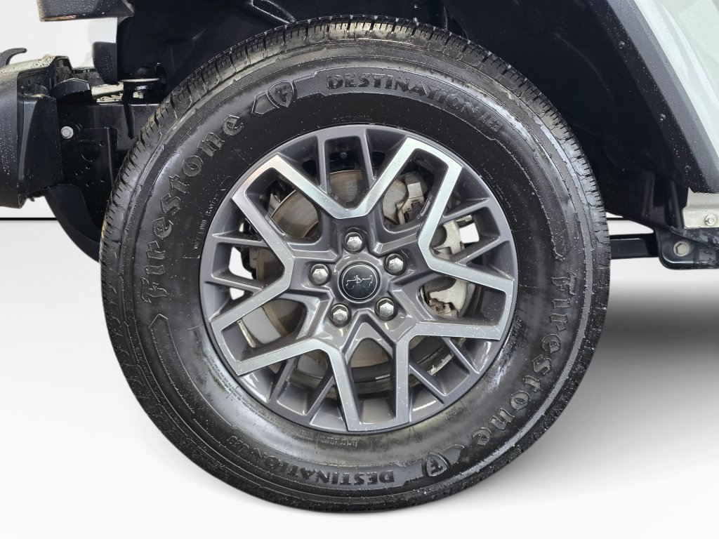 Used 2025 Jeep Wrangler Unlimited Sahara AWD/4WD image 11