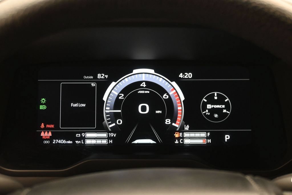 Used 2024 Toyota Tundra Limited AWD/4WD image 17