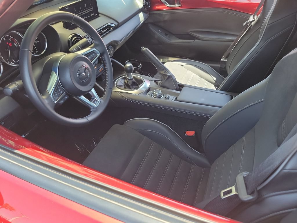 Certified 2025 MAZDA MX-5 Miata Club w/ Brembo/BBS Recaro Package RWD image 3