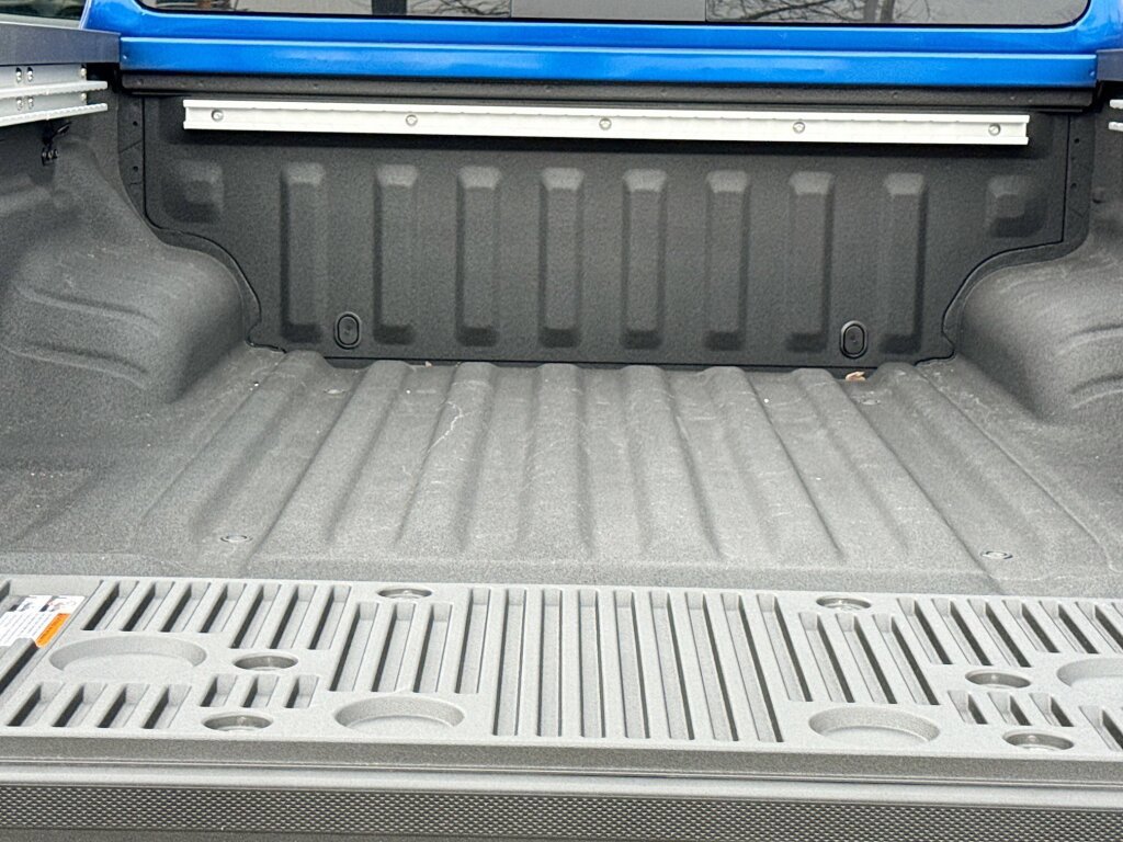 New 2026 Nissan Frontier SV image 7