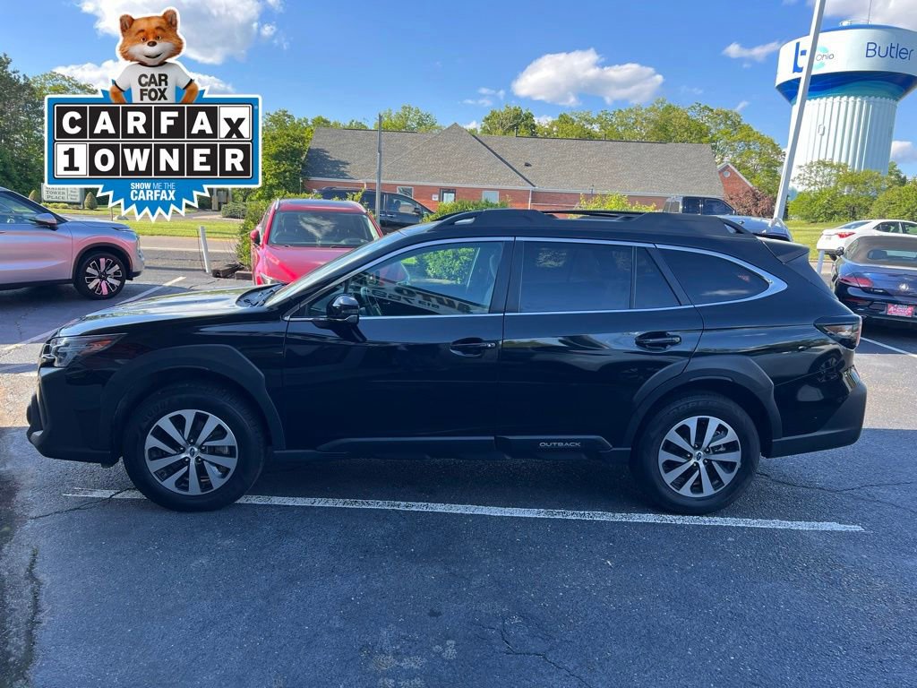 Used 2024 Subaru Outback Premium AWD/4WD image 1