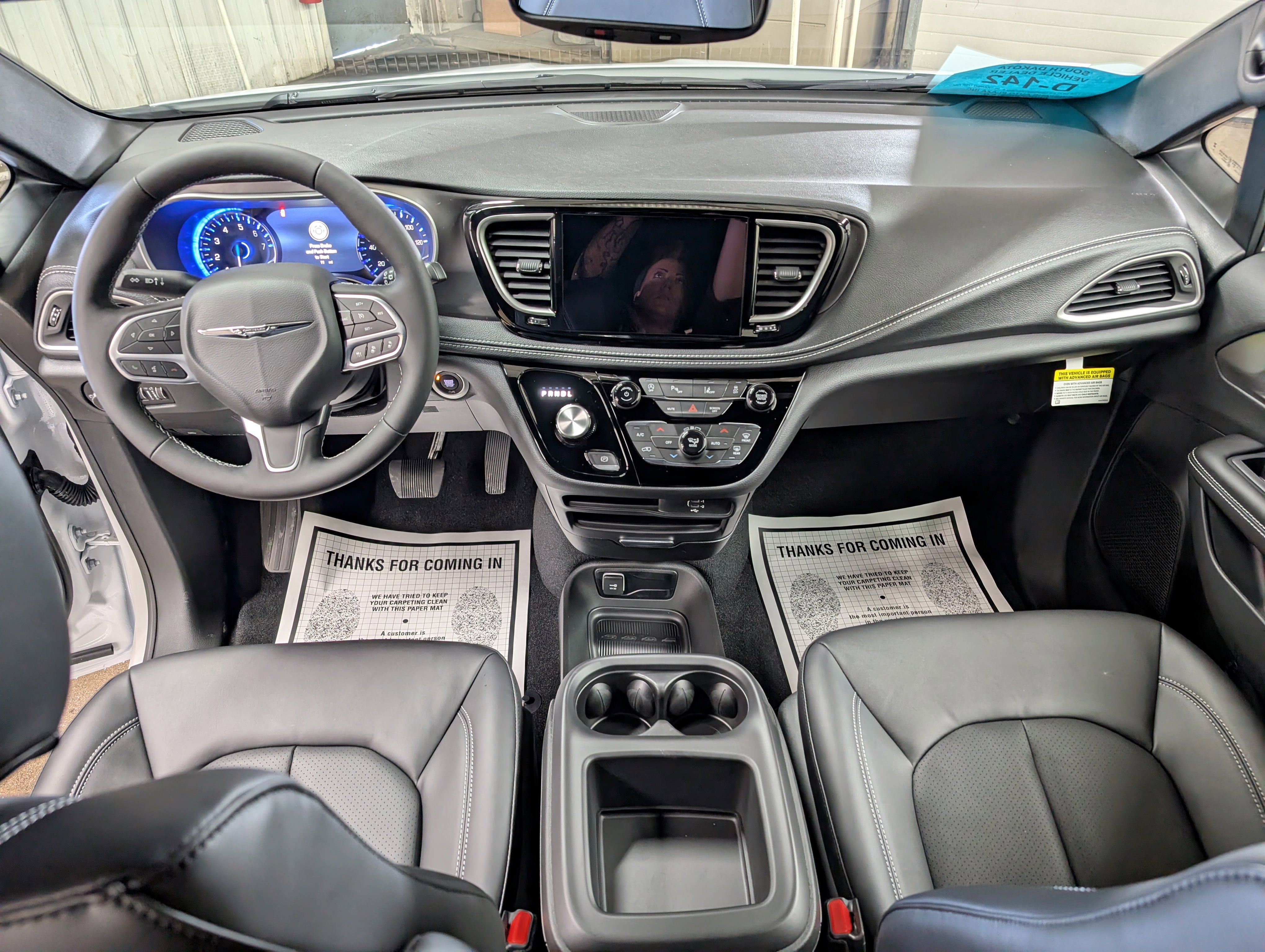 New 2026 Chrysler Pacifica Select image 12