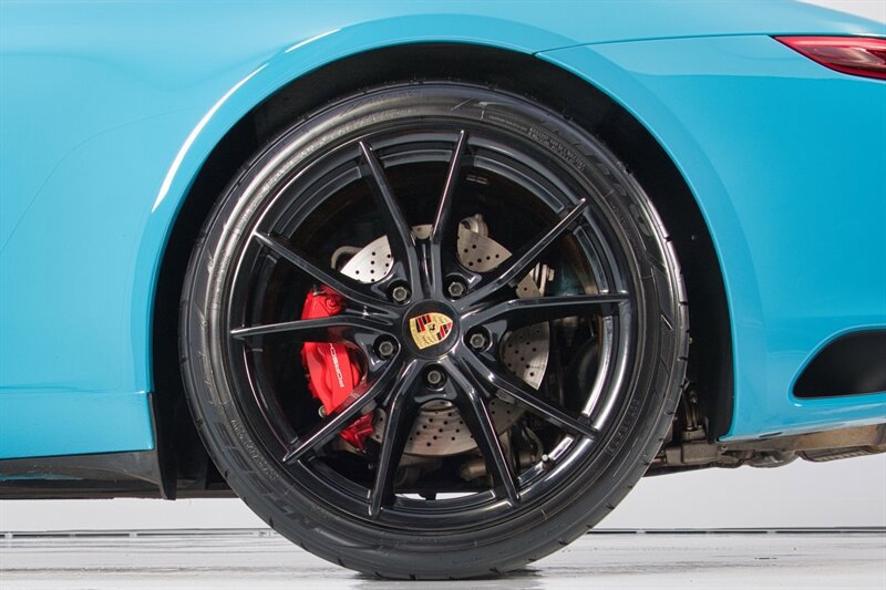 Used 2018 Porsche 911 Carrera S image 11