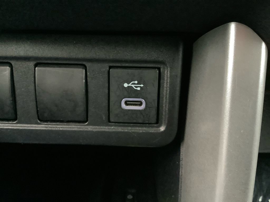 Used 2023 Toyota Corolla Cross LE image 22