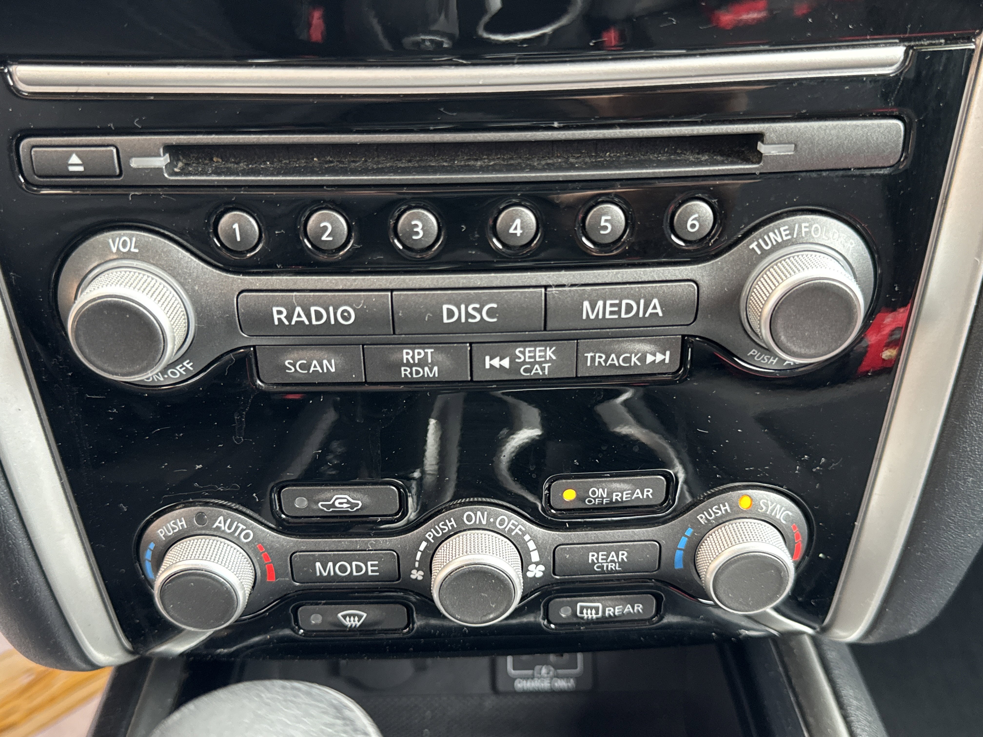 Used 2019 Nissan Pathfinder SV w/ Cargo Package AWD/4WD image 18