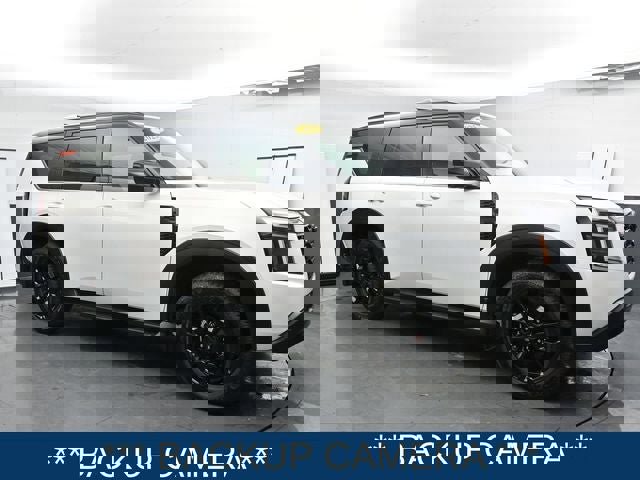 Used 2025 Nissan Armada PRO-4X image 3