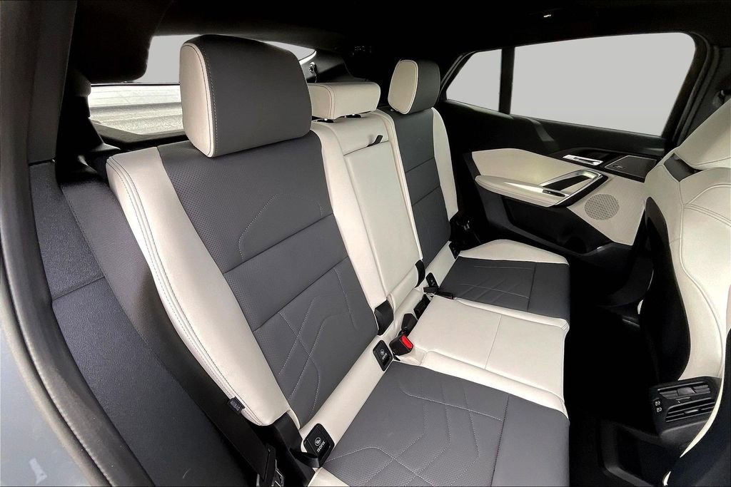 New 2026 BMW X2 xDrive28i w/ Technology Package AWD/4WD image 10