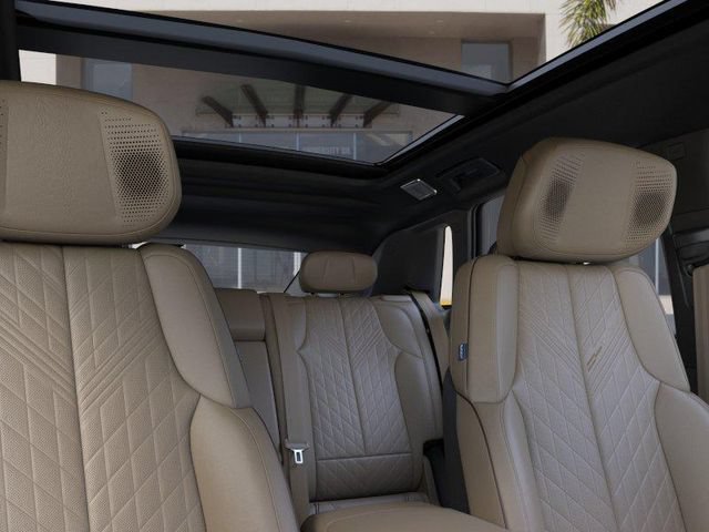 New 2026 Cadillac Lyriq V AWD/4WD image 24