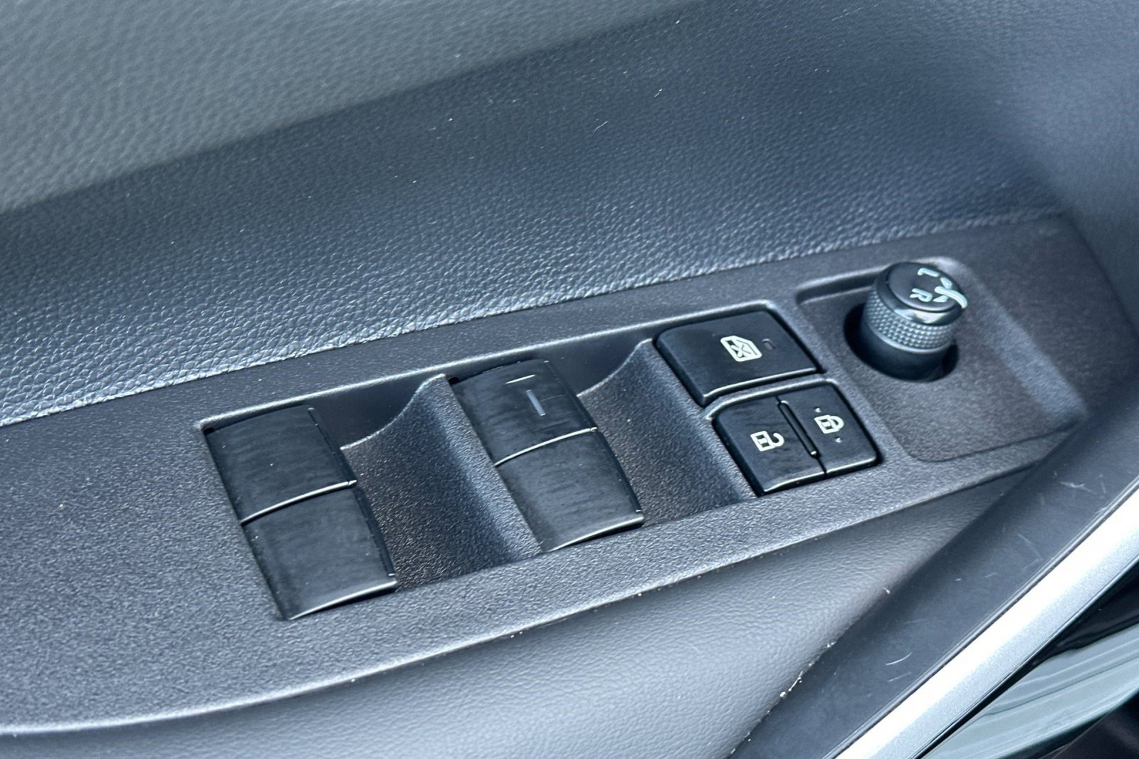 Used 2025 Toyota Corolla XSE image 13