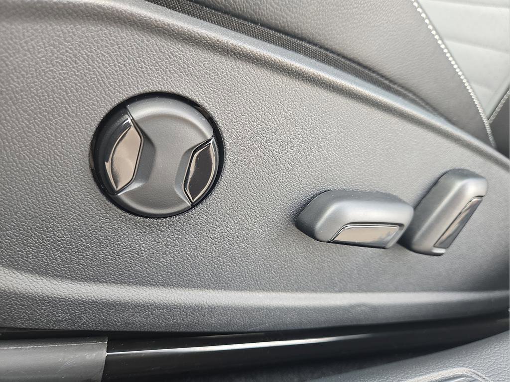 New 2026 Volkswagen Jetta SE image 16