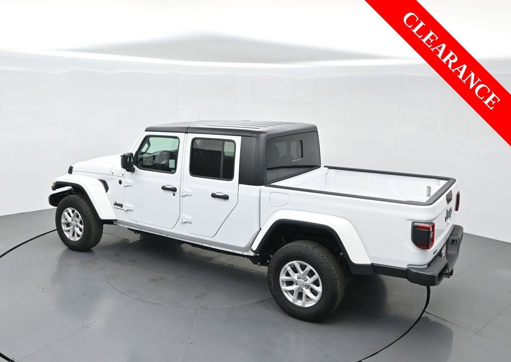 Used 2023 Jeep Gladiator Sport image 61