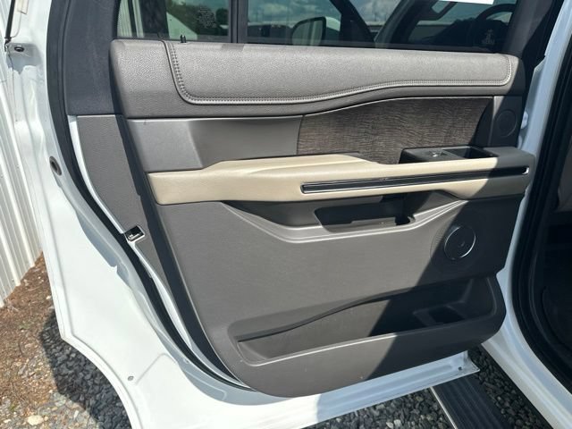 Used 2019 Ford Expedition Max Limited RWD image 18