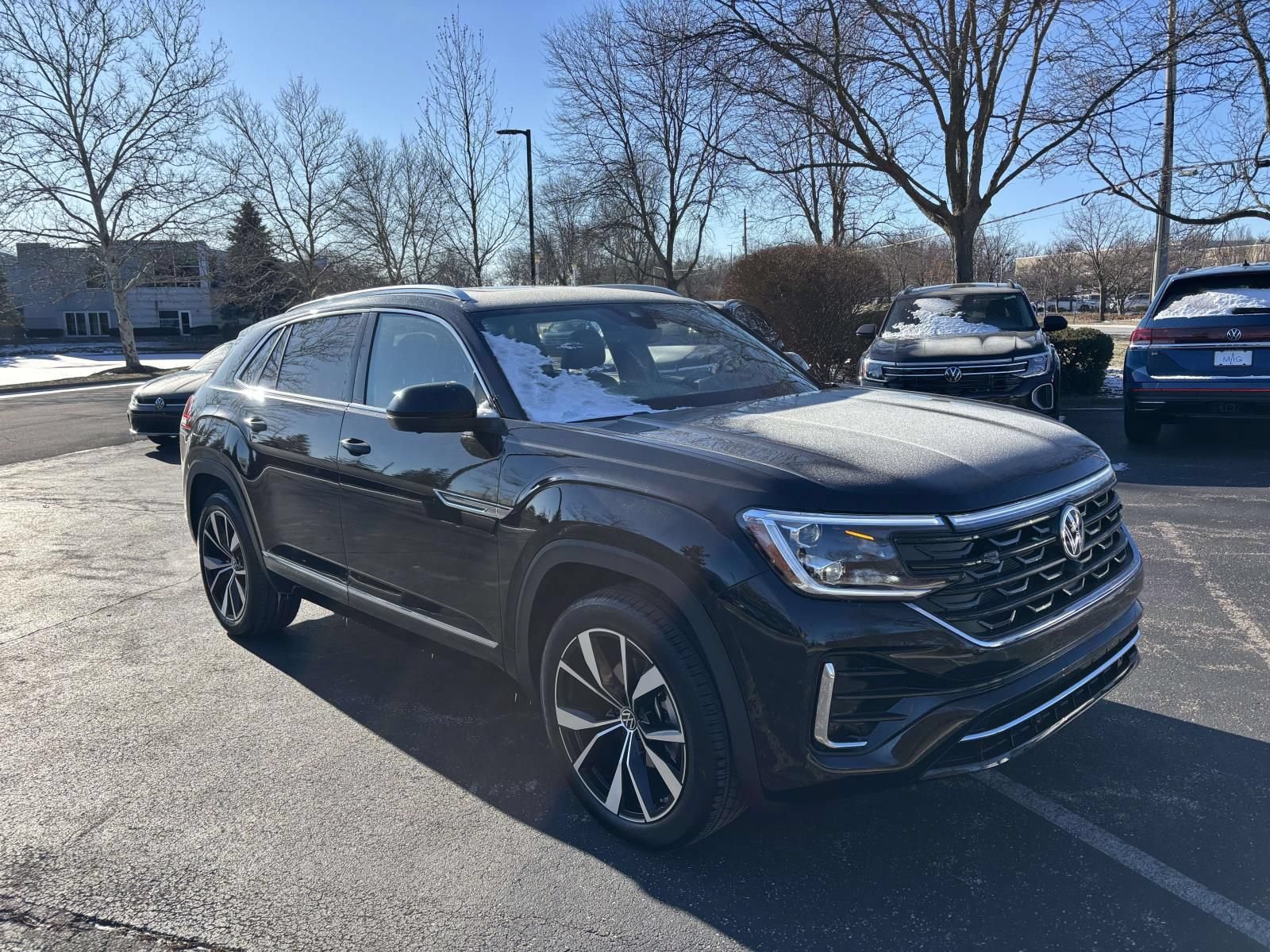 New 2026 Volkswagen Atlas Cross Sport SEL Premium R-Line