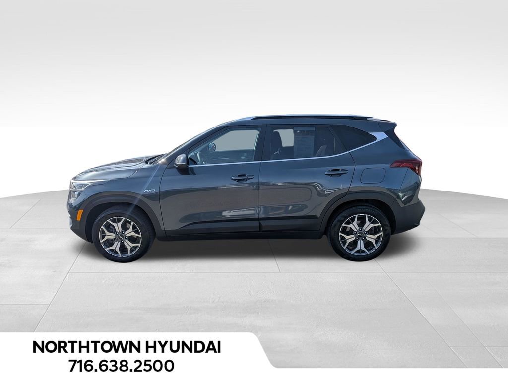 Used 2023 Kia Seltos EX image 2