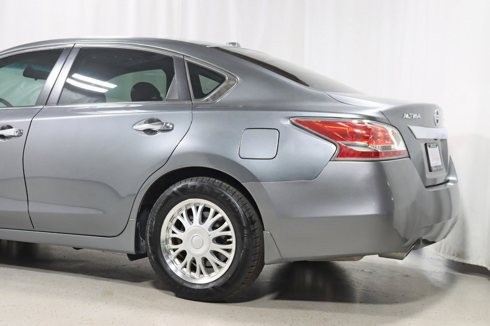 Used 2015 Nissan Altima 2.5 S w/ Power Driver Seat Package FWD image 9