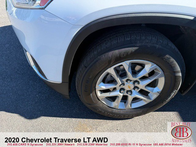 Used 2020 Chevrolet Traverse LT w/ Driver Confidence II Package AWD/4WD image 9