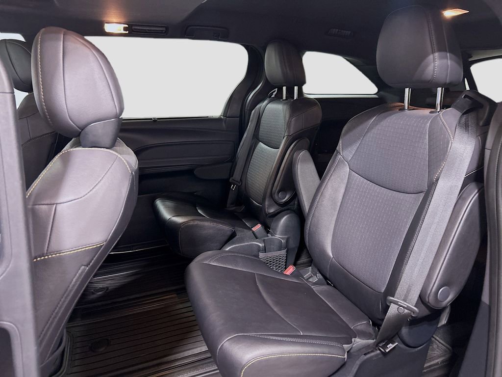 Used 2023 Toyota Sienna XLE Woodland Edition image 24