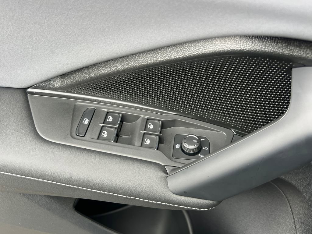 New 2026 Volkswagen Tiguan SE AWD/4WD image 29